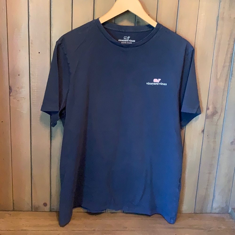 Vineyard Vines blue tshirt